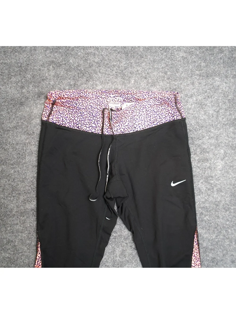 Women’s Nike Capris Size- S